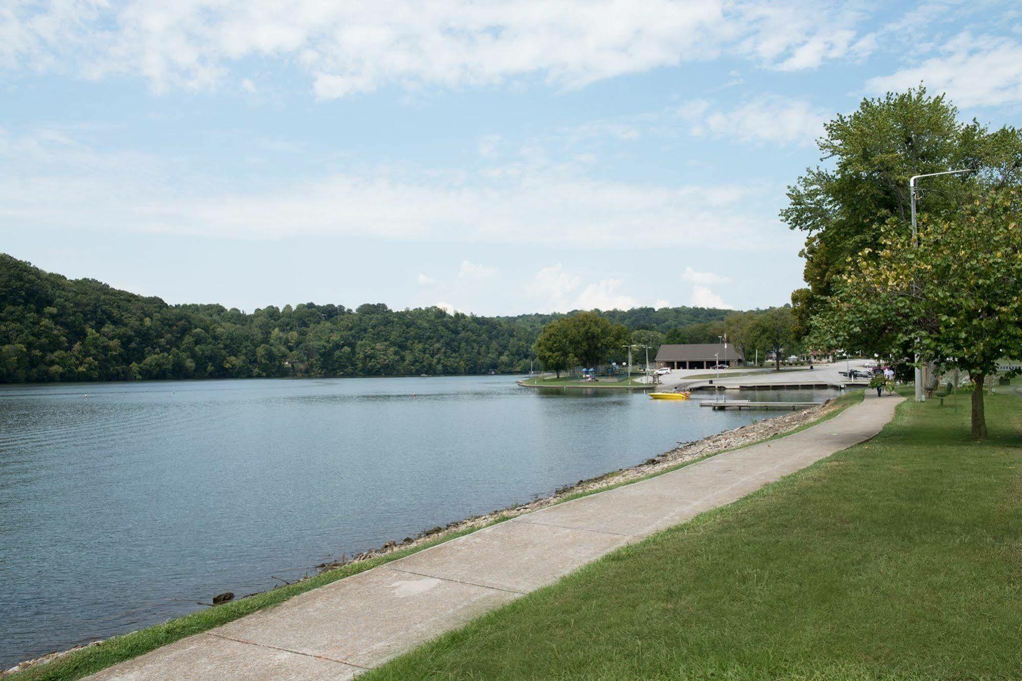 Lakeview Inn - Kingston Luaran gambar